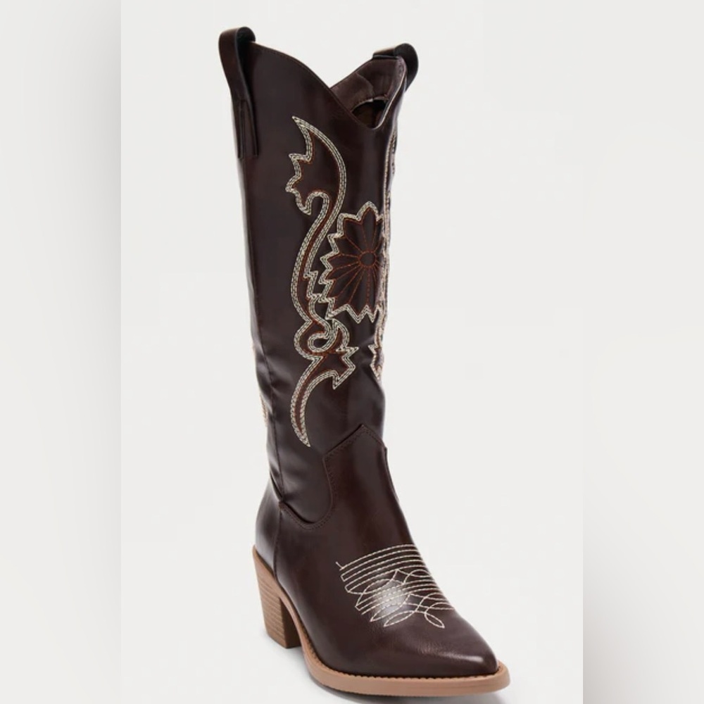 Elegant Brown Embroidered Cow Girl Boots